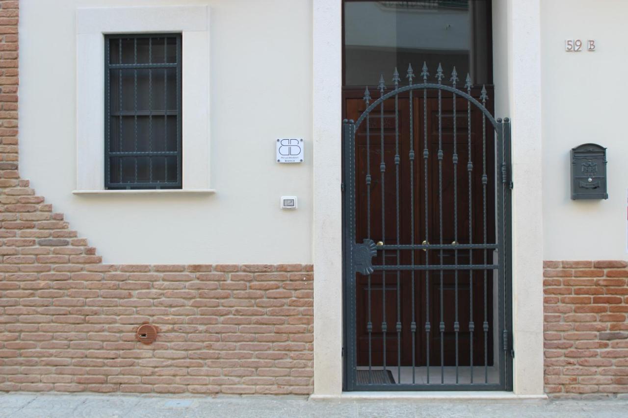 B&B Bianco Apartments Orta Nova Luaran gambar